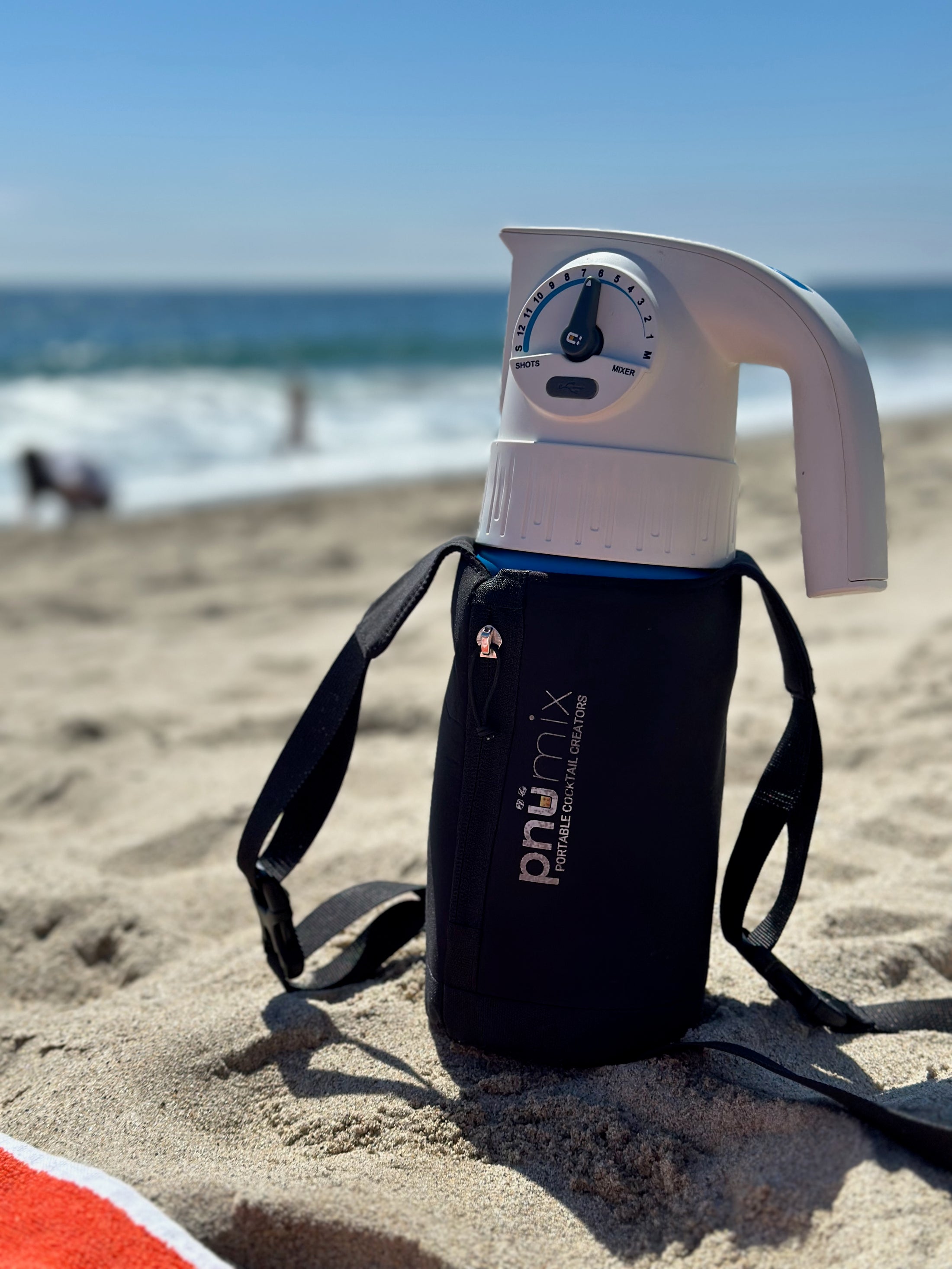 The pnümix™ Portable Drink Mixer